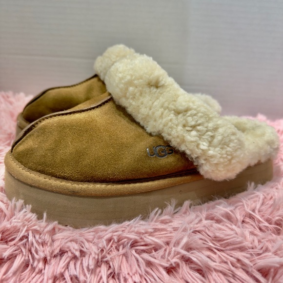 UGG DISQUETTE $165 SUEDE SHEARLING CHESTNUT CUFF PLATFORM SLIPPERS US 7 EUC - Picture 2 of 8